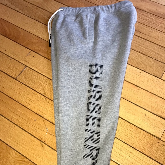 🚫SOLD🚫BURBERRY LOGO SWEATPANTS SZ 8 - Picture 6 of 9